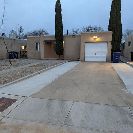 Amazing 2Br Home - Steps To Unm North Campus Albuquerque Exterior foto